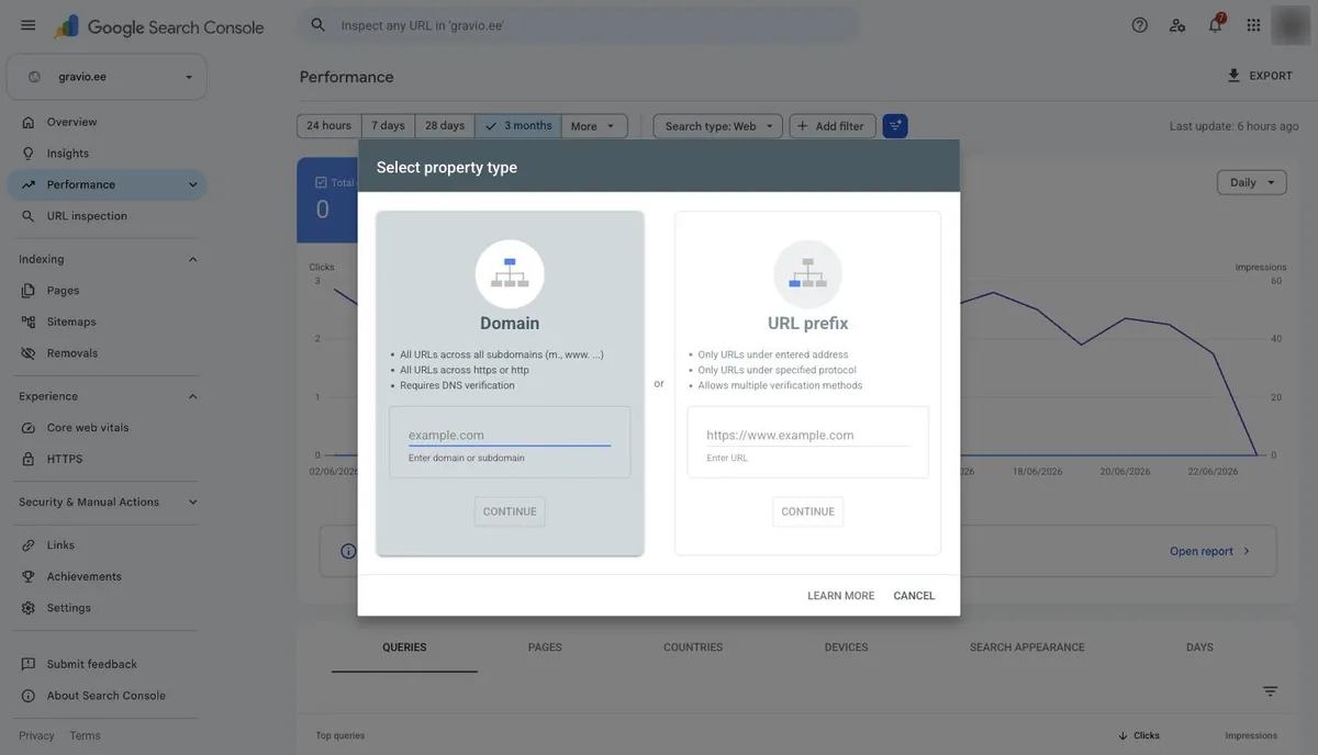 Search Console'i aken Select property type: vasakul Domain, paremal URL prefix